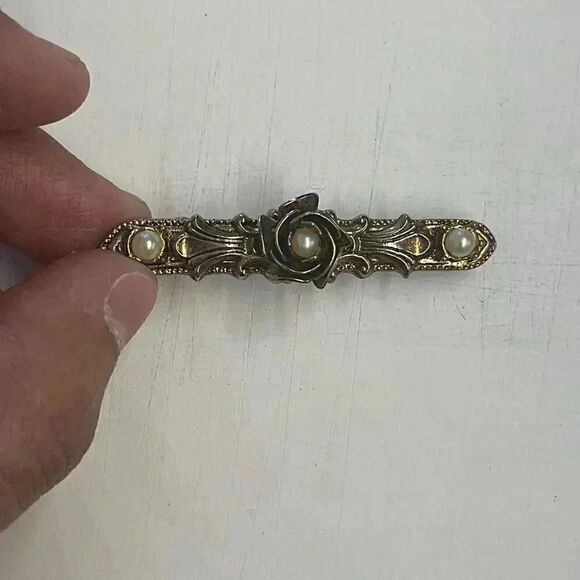 Vintage Faux Pearl Brooch - Picture 1 of 7